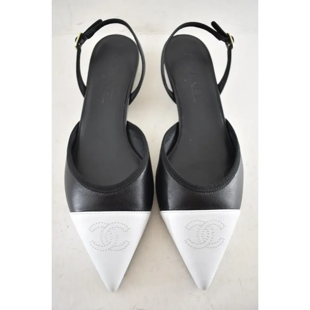 Chanel 26P Black White Pointed Toe CC Logo Slingback Ballet Ballerina Flat 38.5